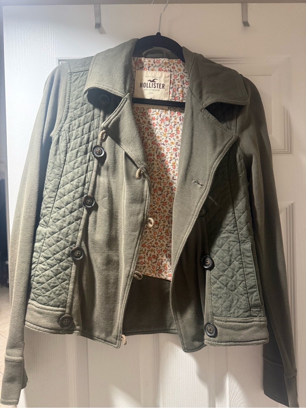 Hollister Olive Quilted-Panel jacket